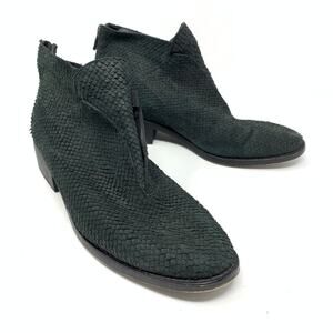 Eileen Fisher Women's Size 9 Snake Textured Nubuck Leather Ankle Booties Black